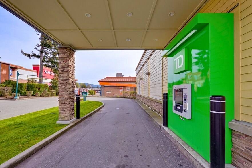 More Photos Of 6670 Sooke Rd, Sooke Bank For Sale