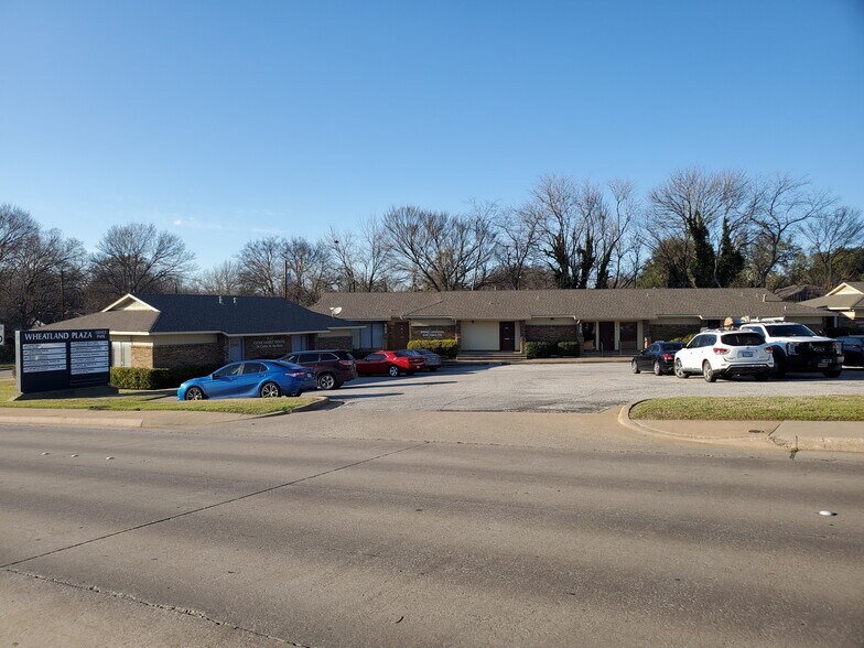 More Photos Of 423 W Wheatland Rd, Duncanville Office For Lease