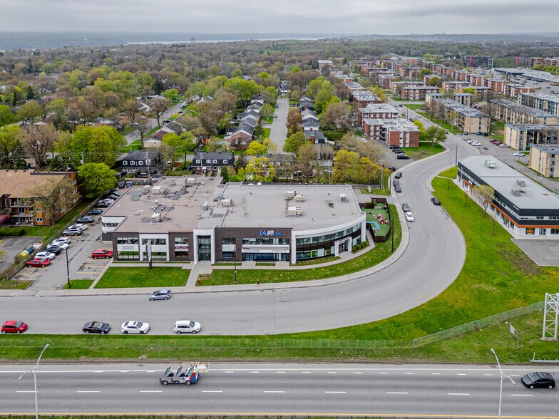 More Photos Of 3035 Av Maricourt, Québec Office For Lease