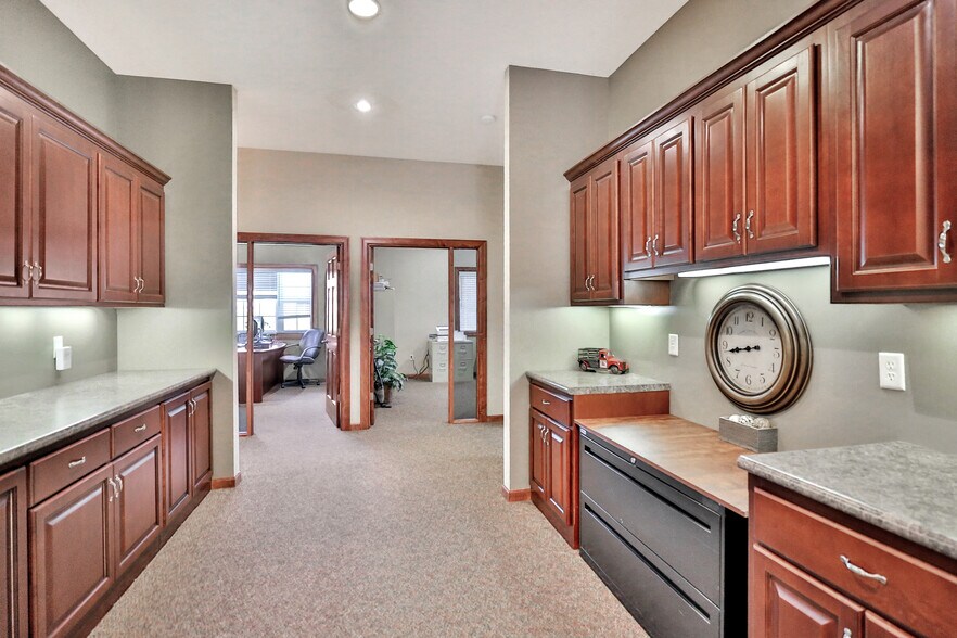 More Photos Of 2191-2195 Northdale Blvd NW, Coon Rapids Office For Sale