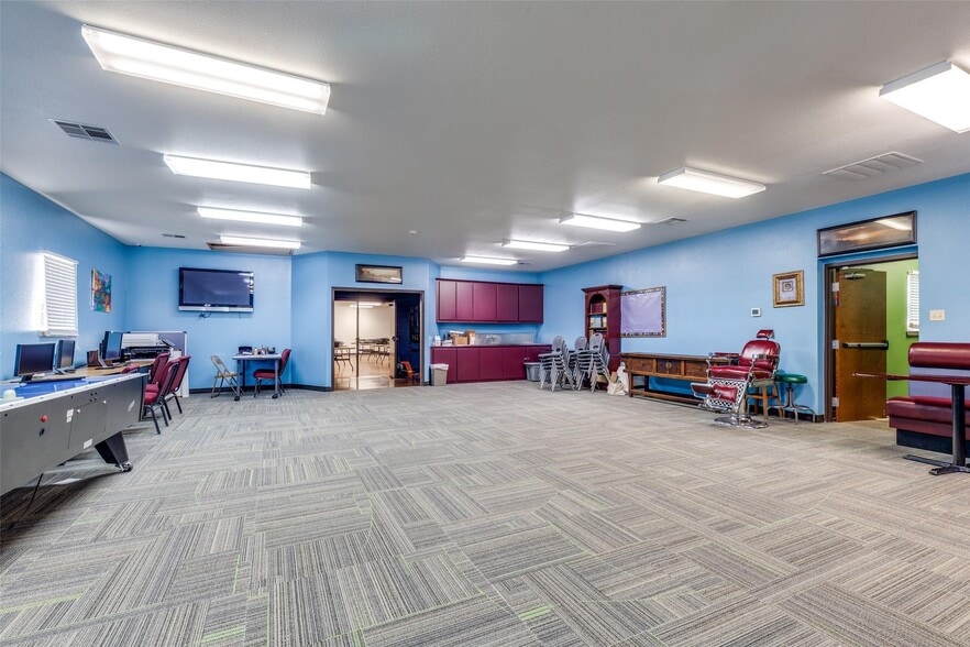 More Photos Of 8568 Stults Rd, Dallas Religious Facility For Sale