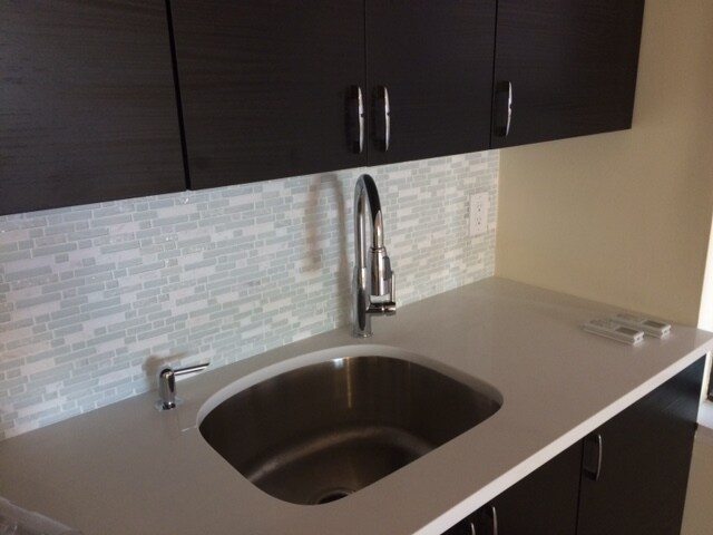 More Photos Of 73-75 Ferry St, Newark Storefront Retail Office For Sale