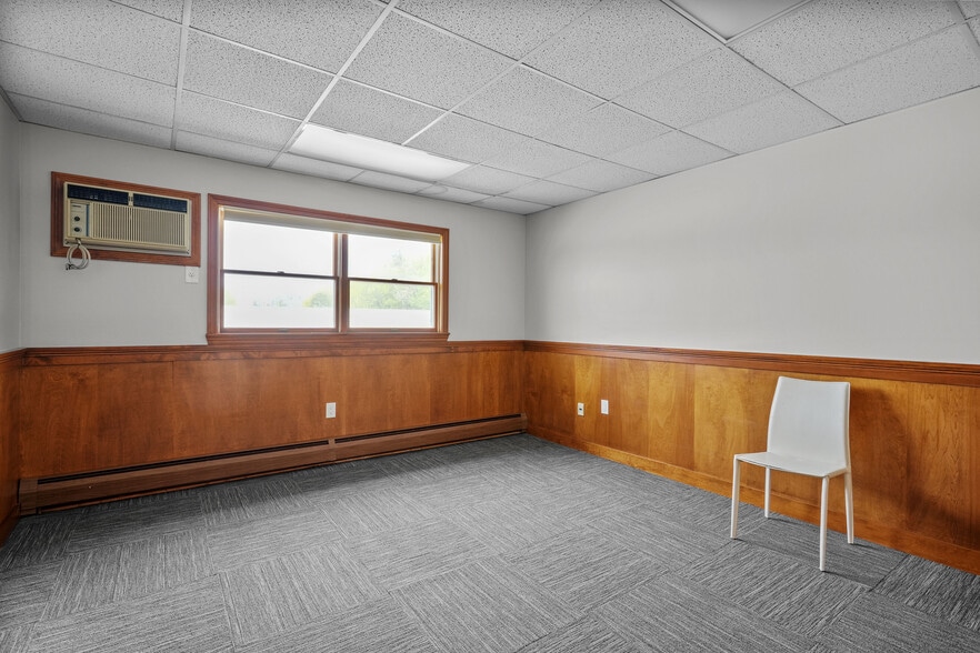 More Photos Of 65 Valley St, East Providence Office For Lease