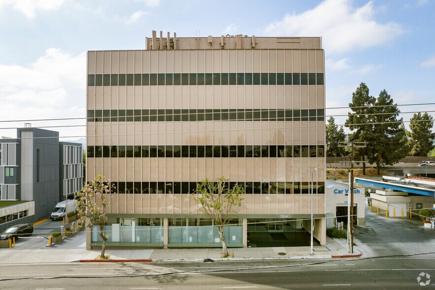 More Photos Of 12840 Riverside Dr, Valley Village Medical For Lease