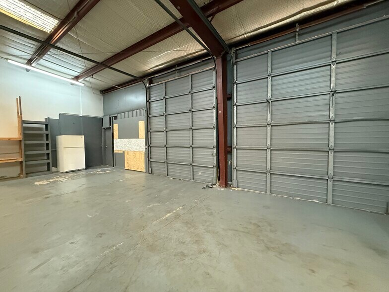 More Photos Of 2650 Old Louetta Loop, Spring Warehouse For Lease