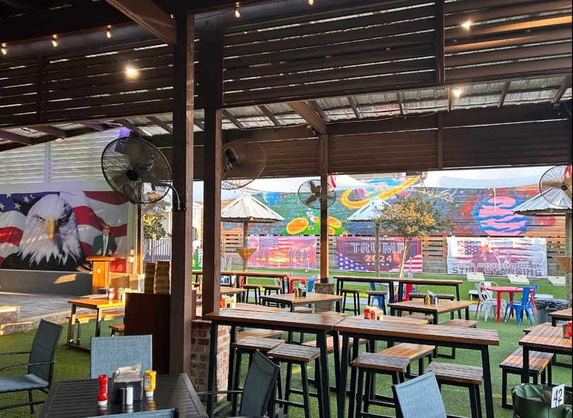 More Photos Of 409 Bradford Ave, Kemah General Retail For Lease