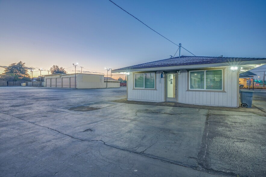 More Photos Of 854 Crows Landing Rd, Modesto Auto Dealership For Sale