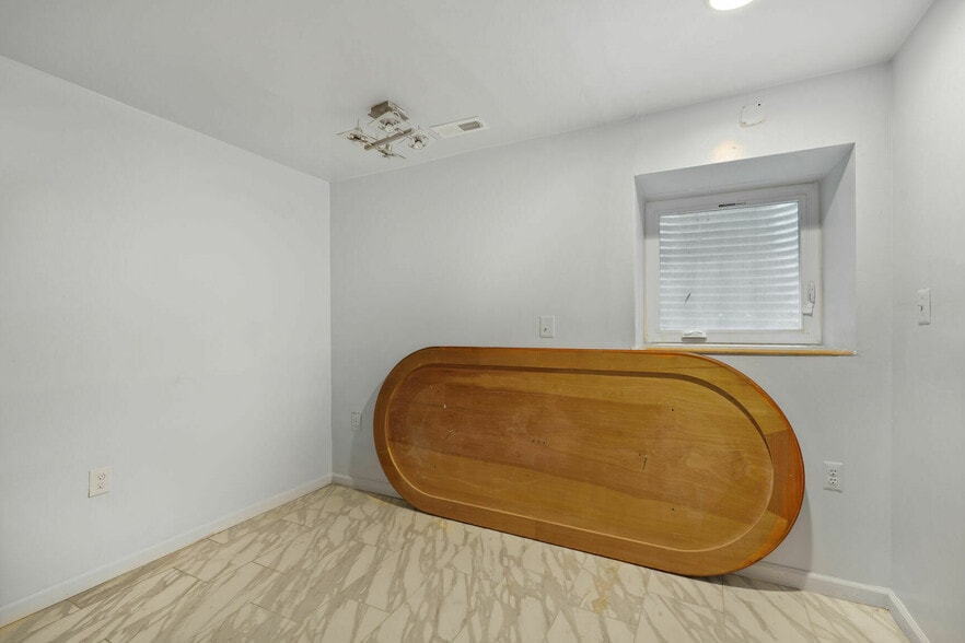 More Photos Of 1601 Montello Ave NE, Washington Storefront For Lease