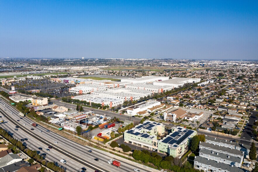 More Photos Of 21160 S Figueroa St, Carson Warehouse For Lease