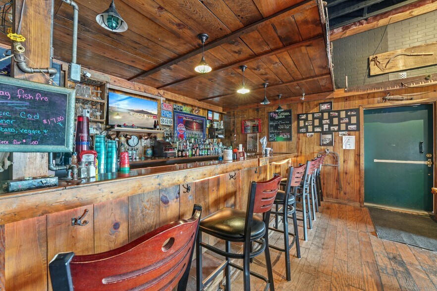 More Photos Of 7467 E Houghton Lake Rd, Merritt Restaurant For Sale