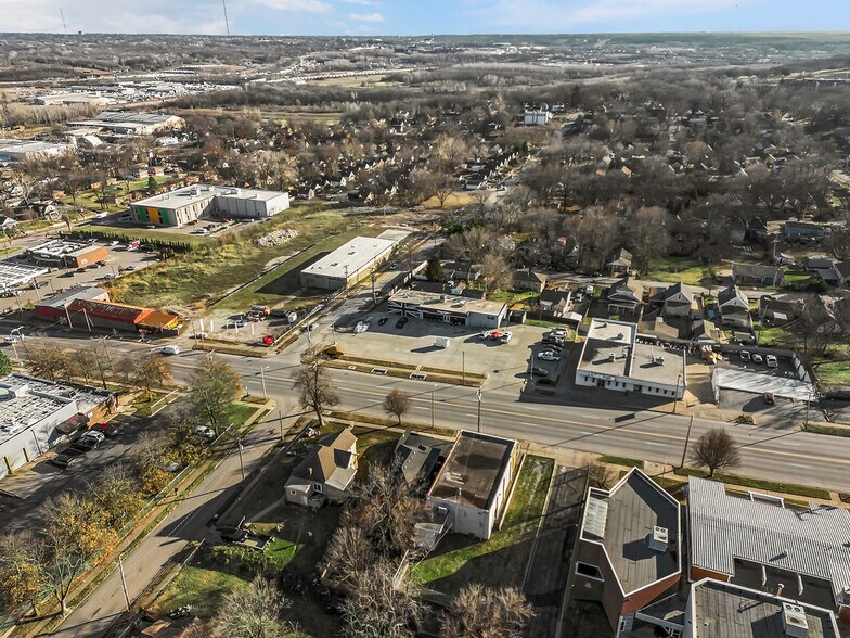 More Photos Of 6632 E Truman Rd, Kansas City General Retail For Sale