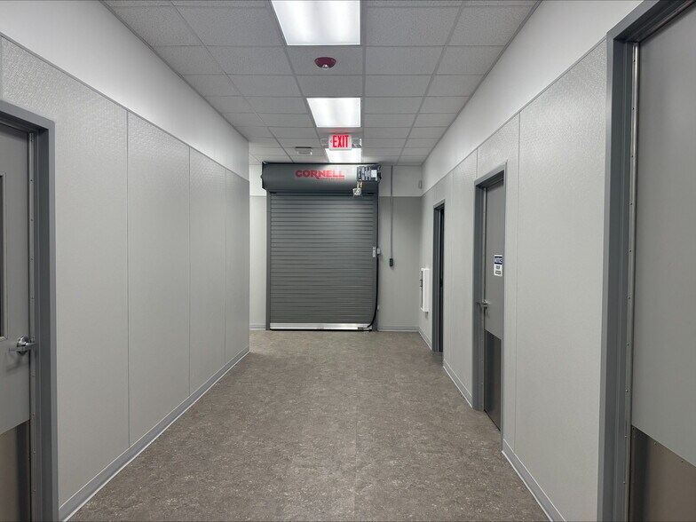 More Photos Of 5510 N Belt W, Belleville Medical For Sale