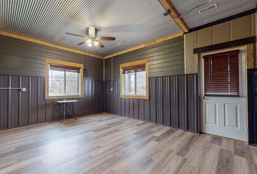 More Photos Of 165 Nebraska St, Sterling General Retail For Sale