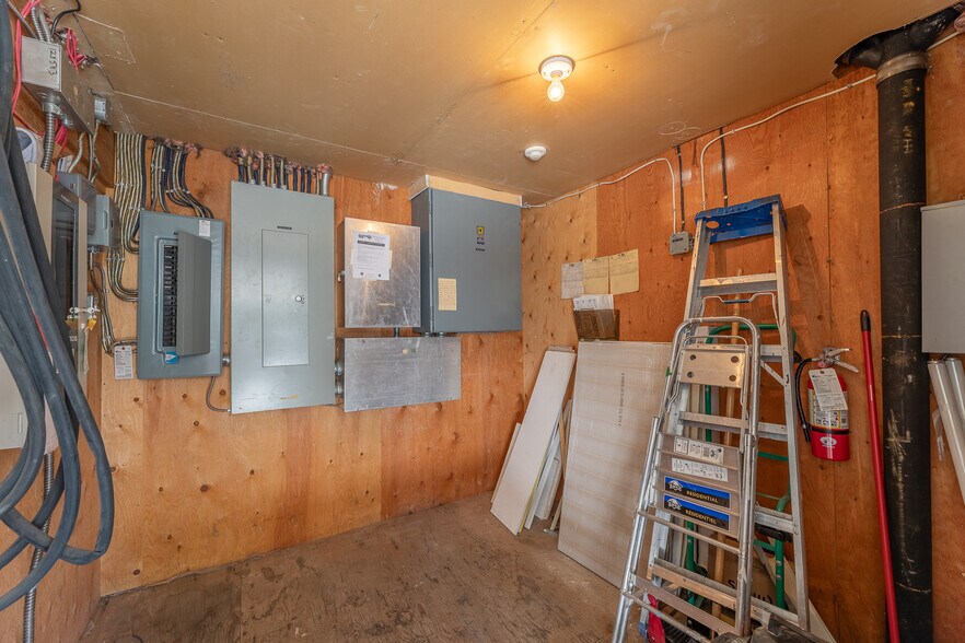 More Photos Of 157 Wade Av W, Penticton Apartments For Sale
