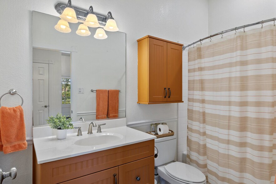 More Photos Of 4607 R O Dr, Spicewood Lodge Meeting Hall For Sale