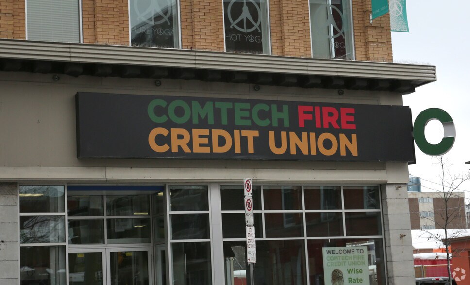 More Photos Of 359-363 Bank St, Ottawa Storefront Retail Office For Sale