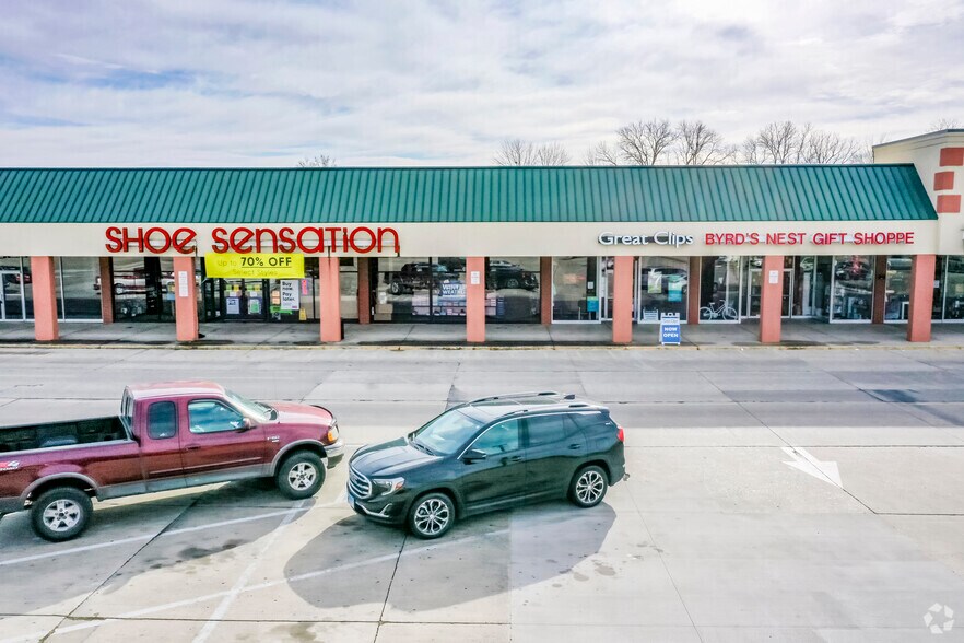 More Photos Of 1000 W Broadway, Centralia Unknown For Lease