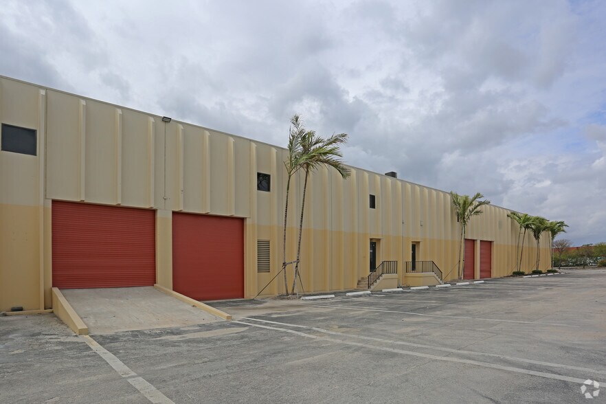 More Photos Of 9202-9210 NW 106th St, Medley Warehouse For Lease