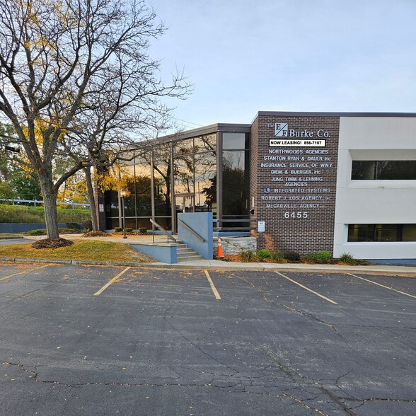 Primary Photo Of 6455 Lake Ave, Orchard Park Medical For Sale