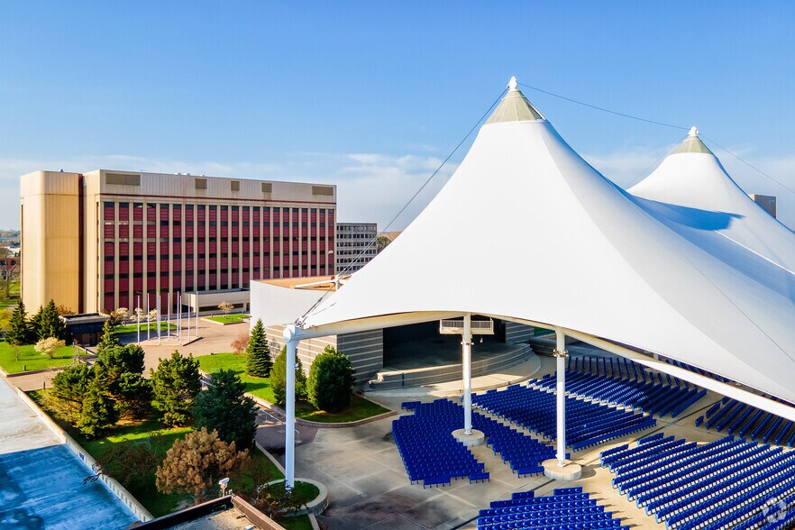 More Photos Of 31 E Judson St, Pontiac Unknown For Lease