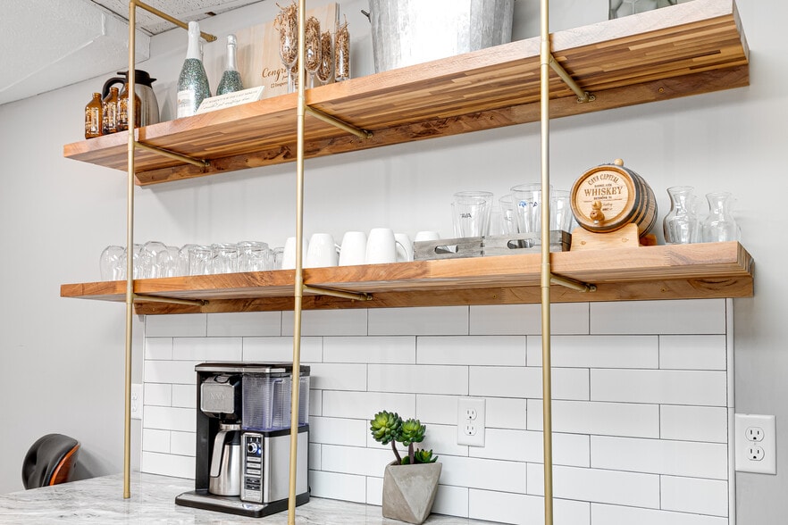 More Photos Of 2405 Westwood Ave, Richmond Office For Lease