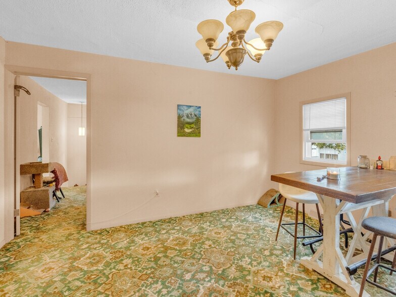 More Photos Of 239 E Main St, Westminster Office For Sale