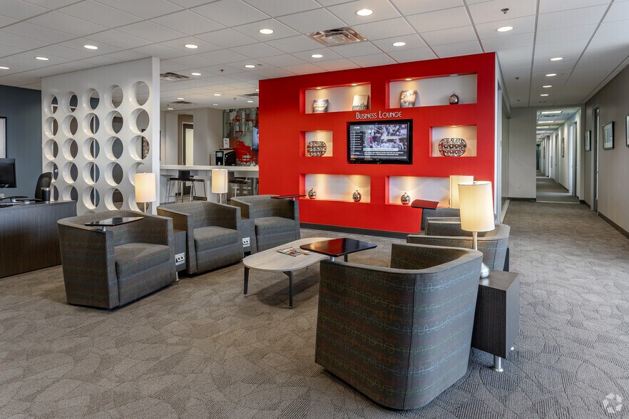 Primary Photo Of 2355 Highway 36 W, Roseville Coworking Space