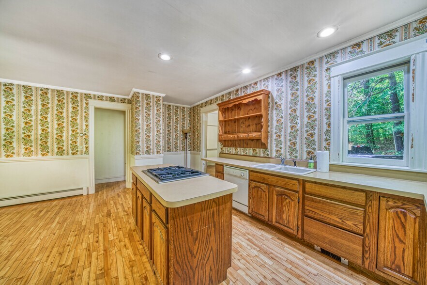 More Photos Of , Sunapee Unknown For Sale