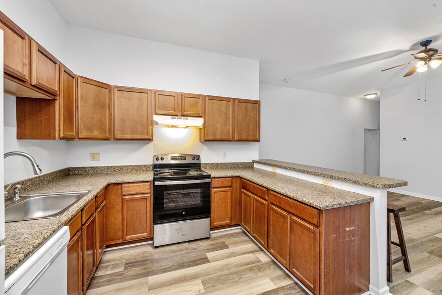 More Photos Of 3213 Vine St, Cincinnati Apartments For Sale