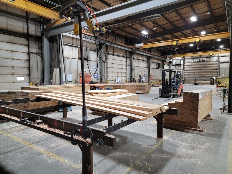 More Photos Of 2315 5a St, Nisku Manufacturing For Lease