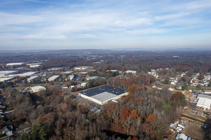 More Photos Of 609 Silver St, Agawam Warehouse For Lease