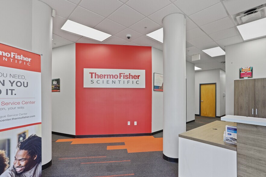 More Photos Of 13859 Progress Blvd, Alachua Office For Lease