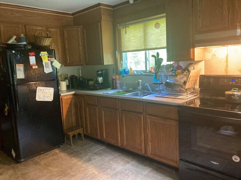 More Photos Of 7 Glen St, Farmington Apartments For Sale