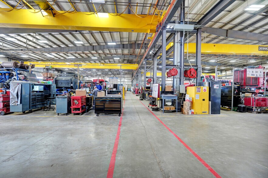 More Photos Of 7104 W County Road 116, Midland Warehouse For Lease