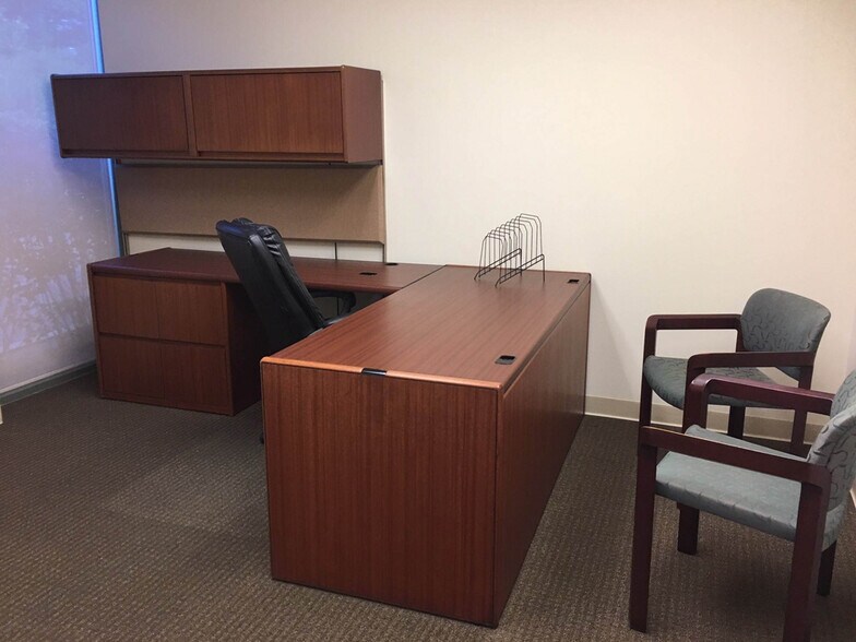 More Photos Of 2253 Randall Rd, Carpentersville Self Storage For Lease