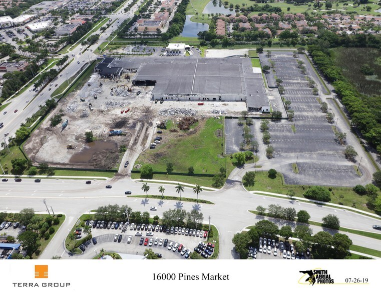 More Photos Of 16000 Pines Blvd, Pembroke Pines Freestanding For Lease