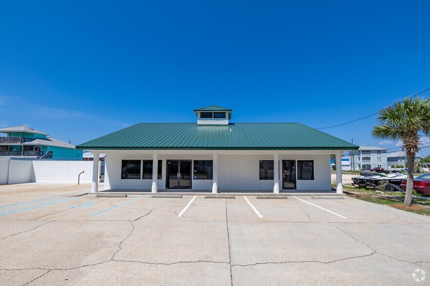 More Photos Of 6126 Thomas Dr, Panama City Self Storage For Sale