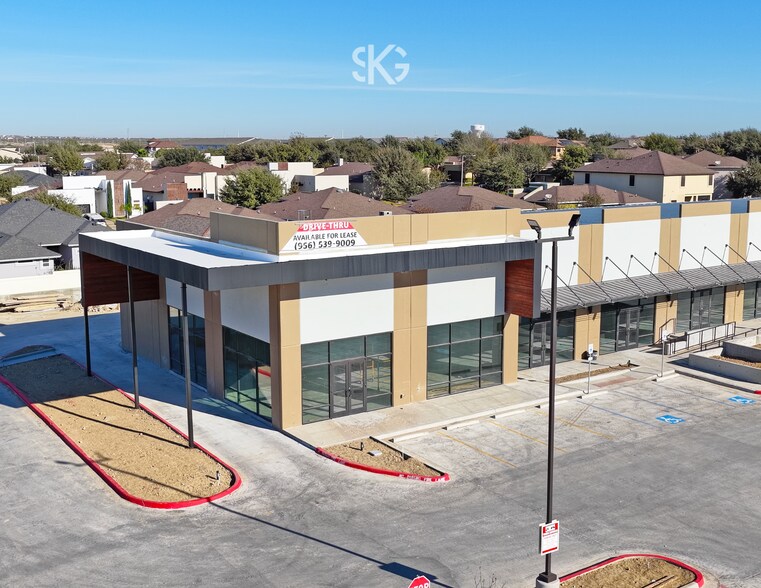 More Photos Of 4002 Del Mar Blvd, Laredo Storefront For Lease