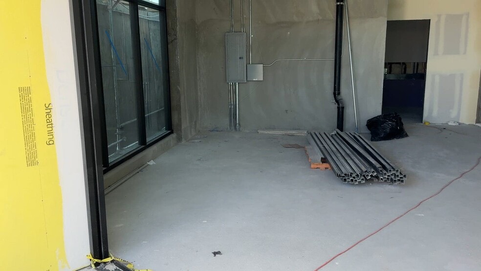 Primary Photo Of 3827-3839 W Washington Blvd, Los Angeles Apartments For Lease