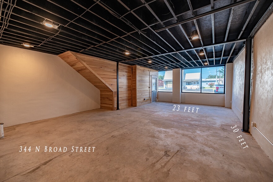 More Photos Of 344 N Broad St, Bainbridge Restaurant For Sale