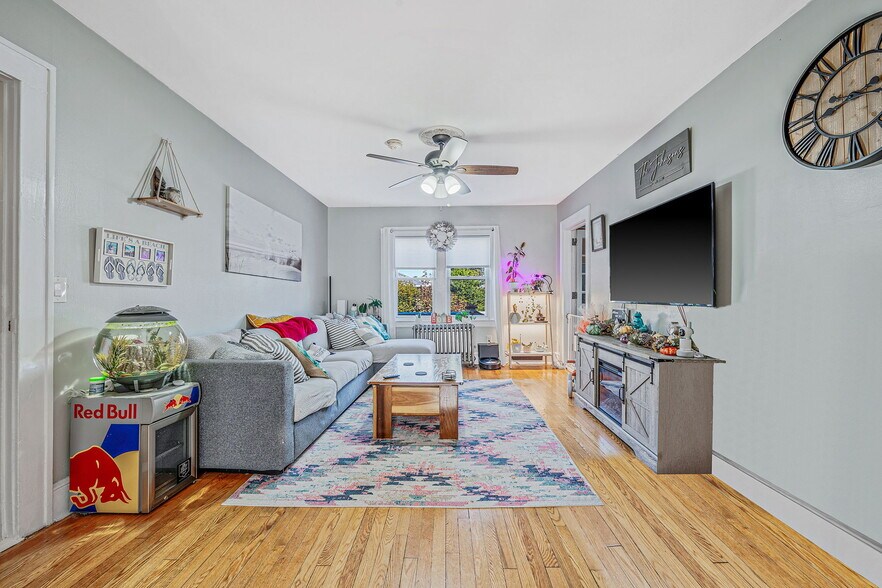 More Photos Of 504 Fire Island Ave, Babylon Flex For Sale