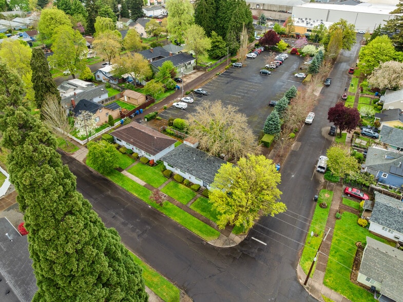 Primary Photo Of 310 McNary Ave NW, Salem Multifamily For Sale