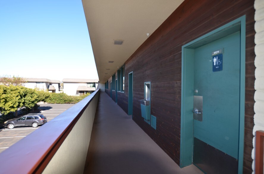 More Photos Of 100 Border Ave, Solana Beach Office For Sale