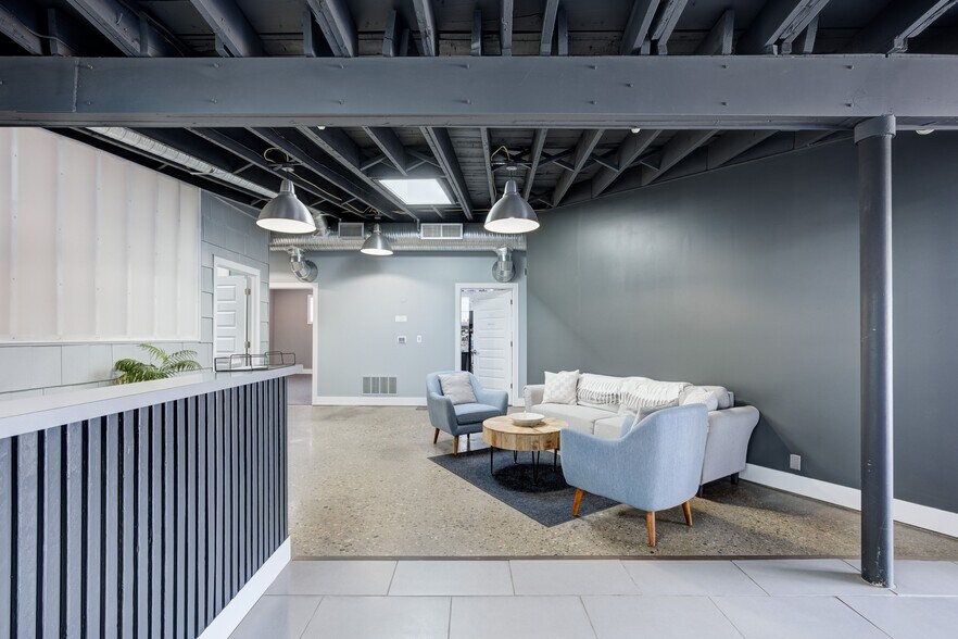 More Photos Of 628 E Parent Ave, Royal Oak Office For Sale