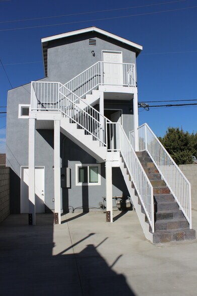 More Photos Of 8317 Whittier Blvd, Pico Rivera Storefront Retail Residential For Sale