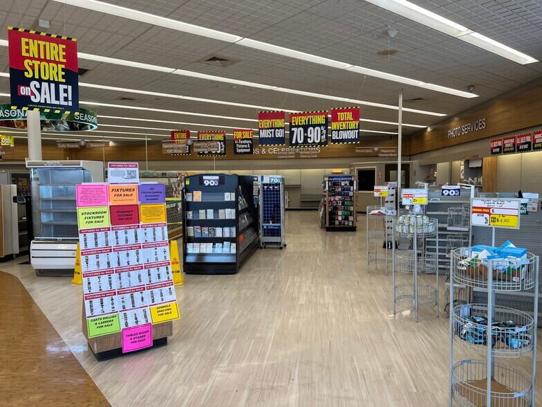 More Photos Of 10 Hemingway Ave, East Haven Drugstore For Sale