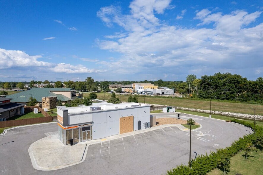 More Photos Of 10249 E 41st St, Tulsa Fast Food For Sale