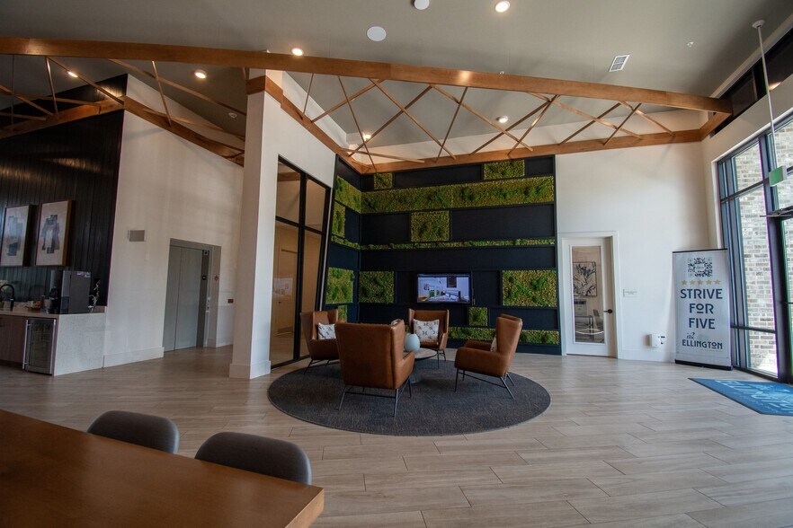 More Photos Of 234 E Mitchell Hammock Rd, Oviedo Apartments For Lease