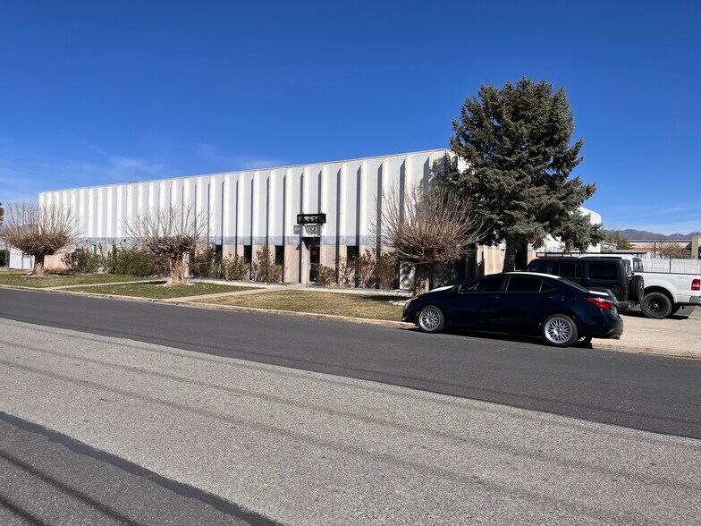 More Photos Of 2487 S 3270 W, Salt Lake City Manufacturing For Lease
