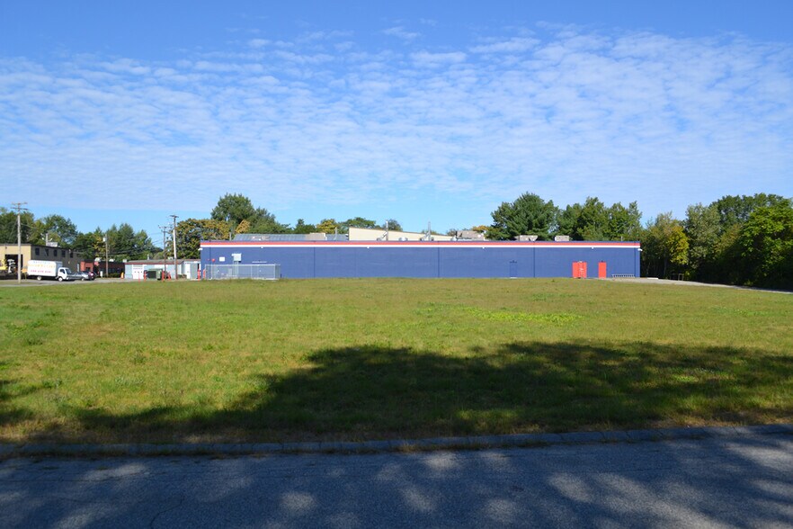 More Photos Of 159 Lorum St, Tewksbury Warehouse For Lease